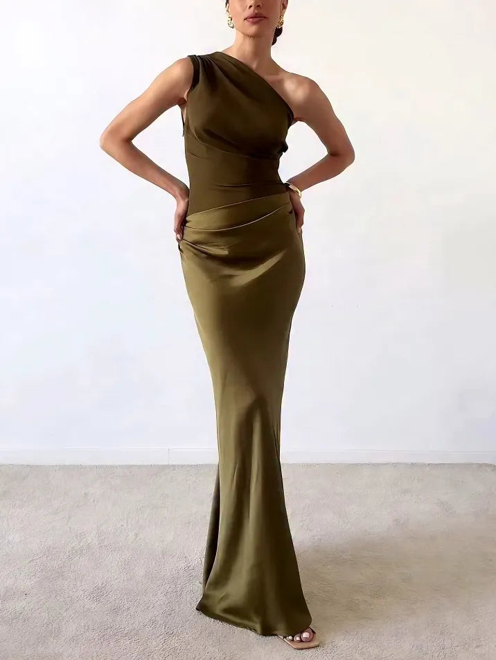 HELENA |  MAXI VESTIDO PLISADO CON ESCOTE ASIMÉTRICO