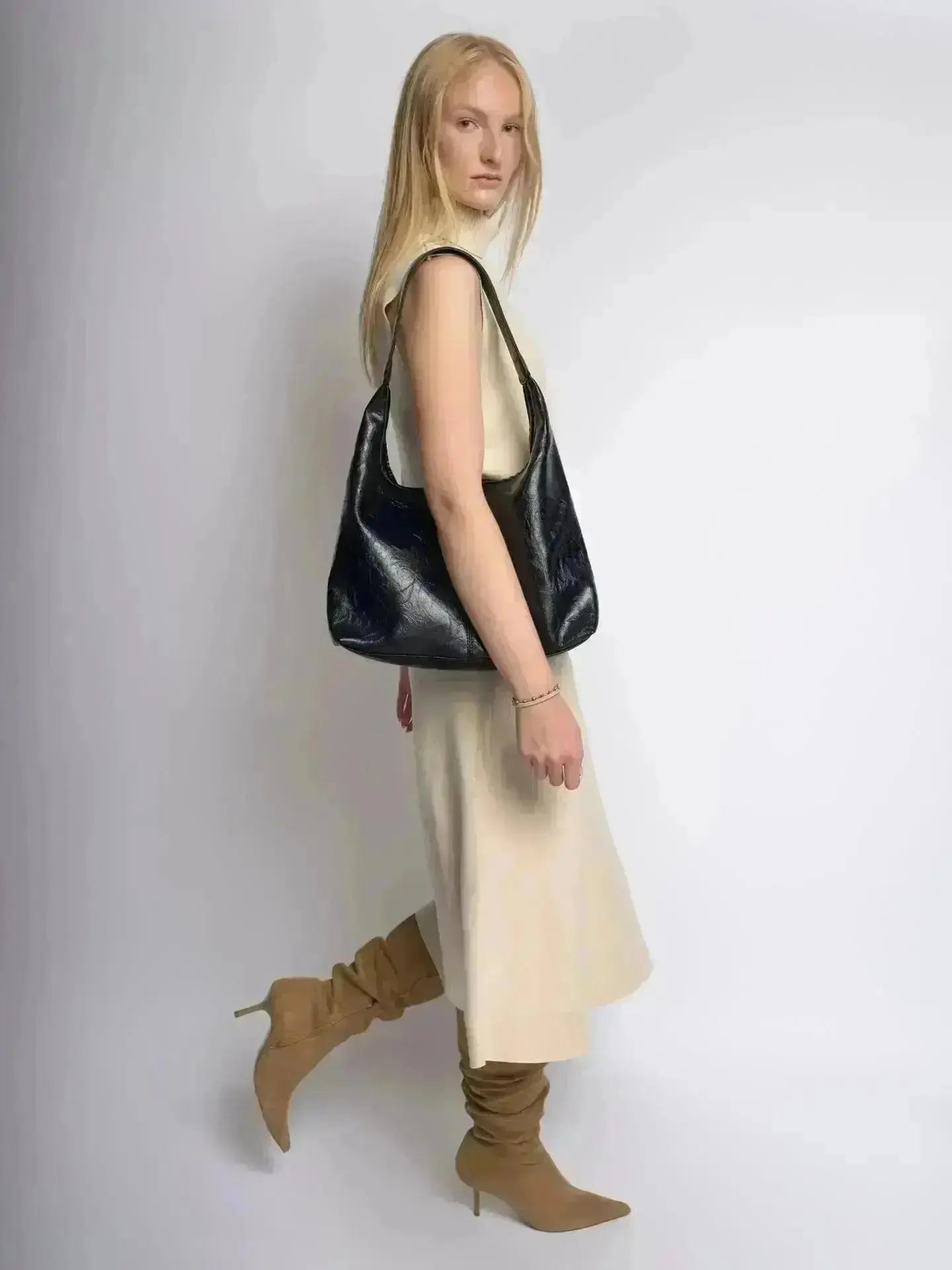 SCARLETT | BOLSO TIPO TOTE DE ESTILO CUERO DESGASTADO