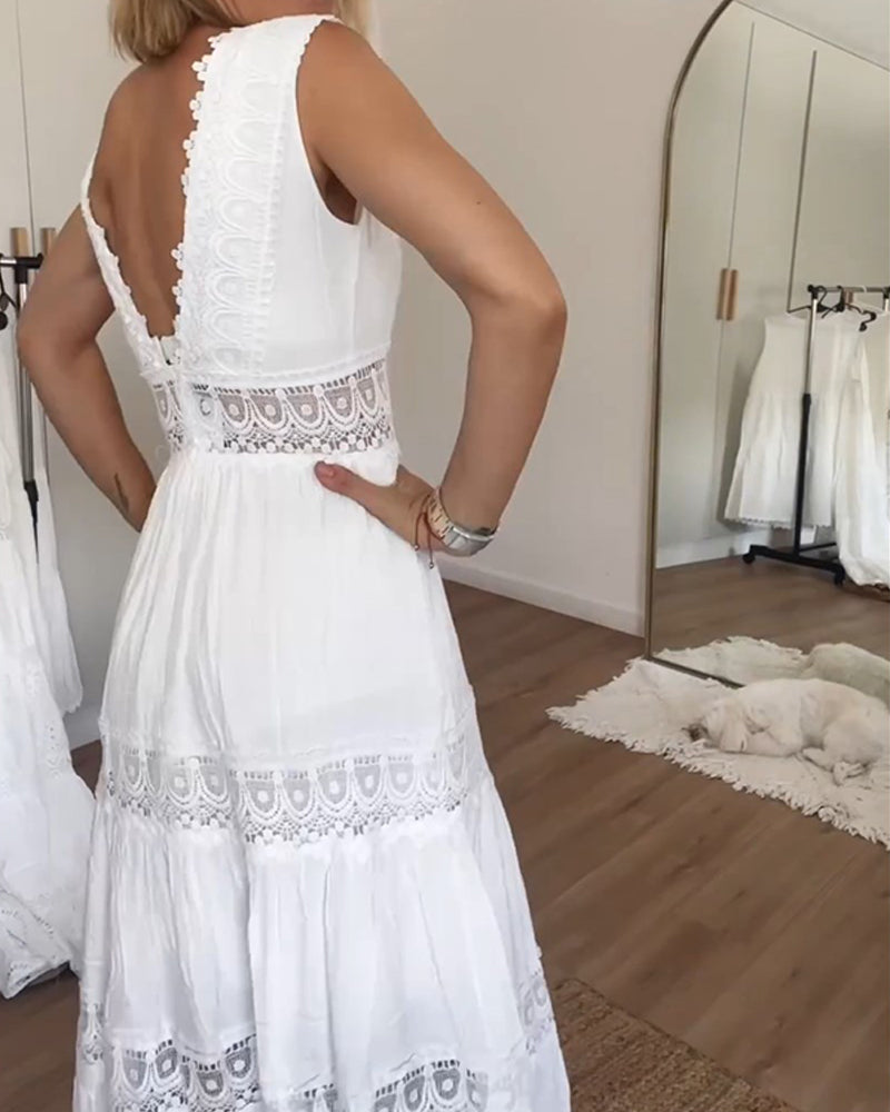 NEREA | ELEGANTE VESTIDO DE ENCAJE CON ESCOTE EN V