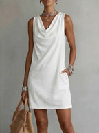 IRIS | VESTIDO SIN MANGAS CON ESCOTE DRAPEADO