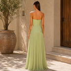 ALMUDENA | ELEGANCIA SOFISTICADA QUE ESTILIZA CON DELICADEZA