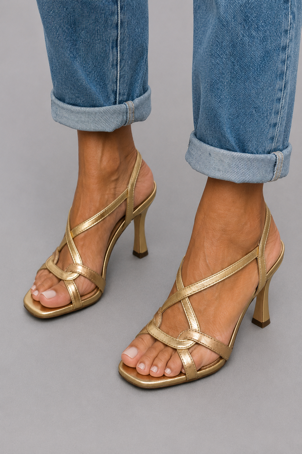 ELISABETTA - SANDALIAS DORADAS "EL ENCANTO DEL VERANO"