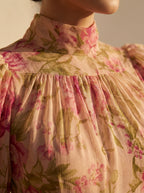 ROSARIO | VESTIDO CUELLO ALTO Y MANGAS ABULLONADAS