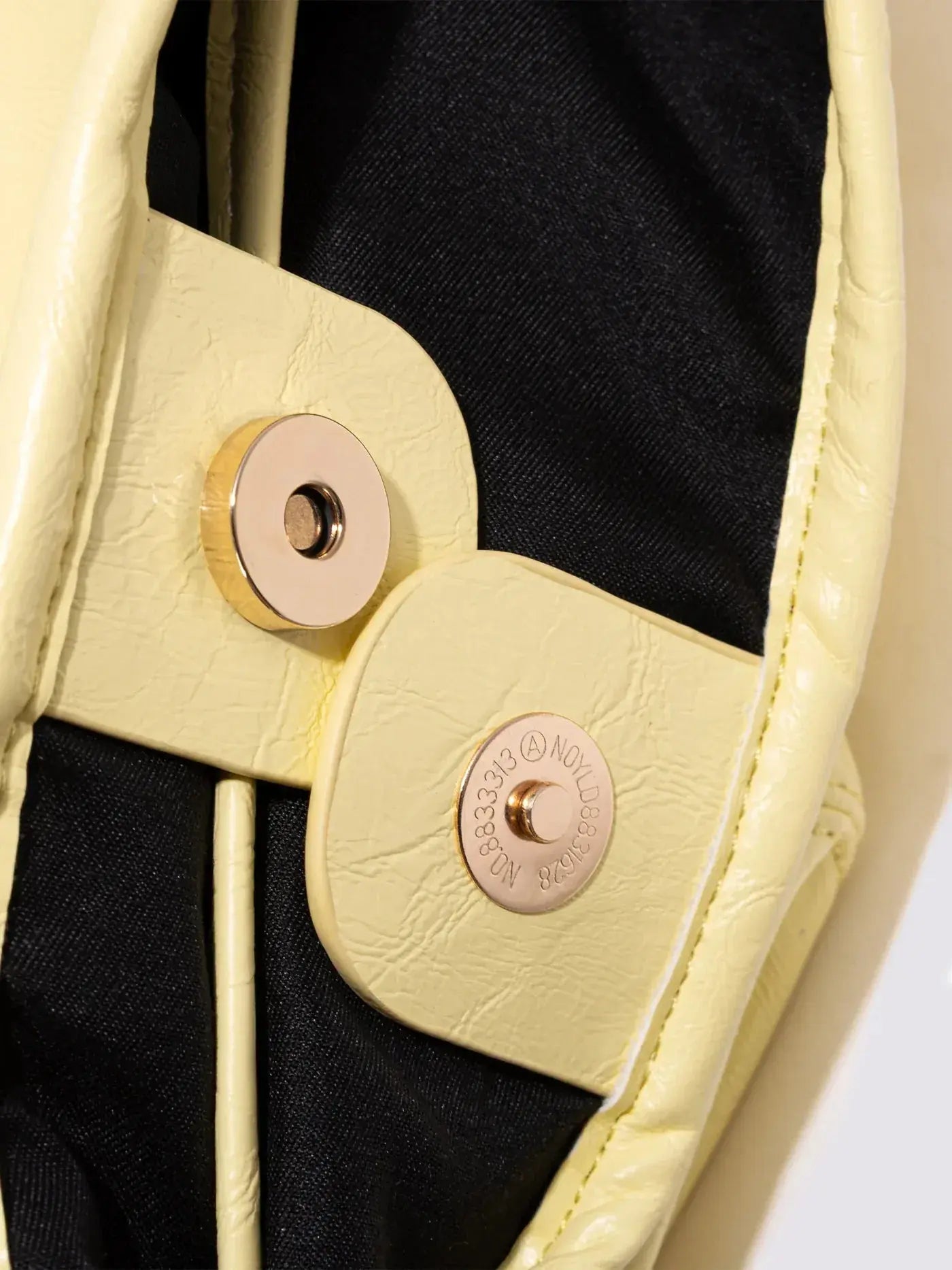 SCARLETT | BOLSO TIPO TOTE DE ESTILO CUERO DESGASTADO