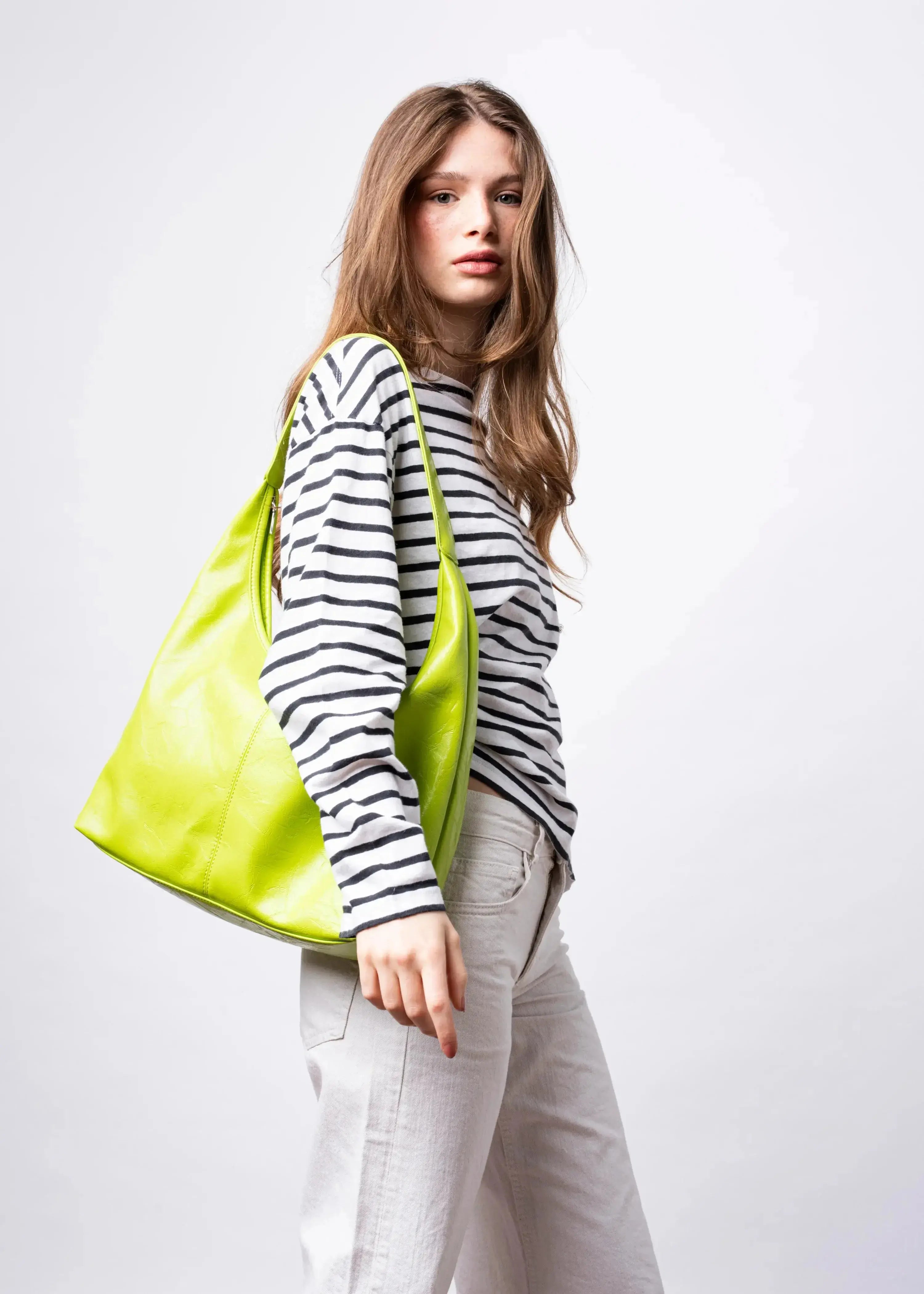 SCARLETT | BOLSO TIPO TOTE DE ESTILO CUERO DESGASTADO