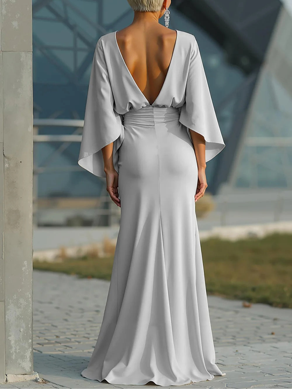 LUNA | VESTIDO CON ESPALDA DESCUBIERTA EN V