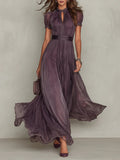 FLAVIA | VESTIDO LARGO MORADO CON ESCOTE EN FORMA DE OJO DE CERRADURA Y RIBETE DE ENCAJE DE GASA