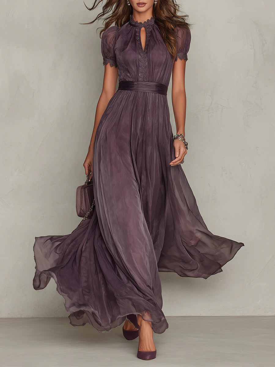 FLAVIA | VESTIDO LARGO MORADO CON ESCOTE EN FORMA DE OJO DE CERRADURA Y RIBETE DE ENCAJE DE GASA