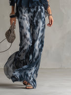 LUDOVICA – ELEGANTE CONJUNTO DE GASA CON BLUSA HALTER Y PANTALONES ANCHOS ESTAMPADOS