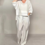 LIZA - CONJUNTO DE DOS PIEZAS:TOP CON CUELLO EN V Y PANTALÓN CON PIERNA ANCHA