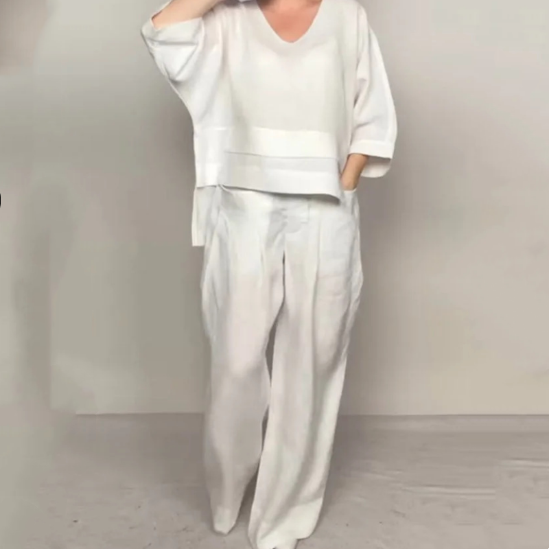 LIZA - CONJUNTO DE DOS PIEZAS:TOP CON CUELLO EN V Y PANTALÓN CON PIERNA ANCHA