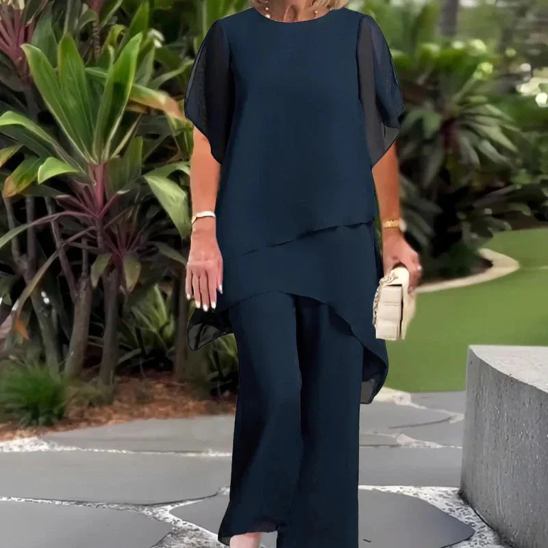 LARA | CONJUNTO CON CAMISETA ASIMÉTRICA